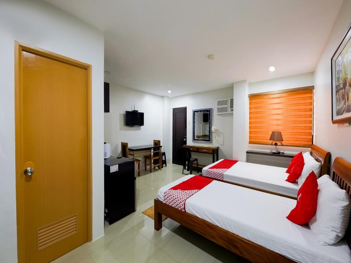 Doña Aurora Condotel Ciudad Quezon Exterior foto