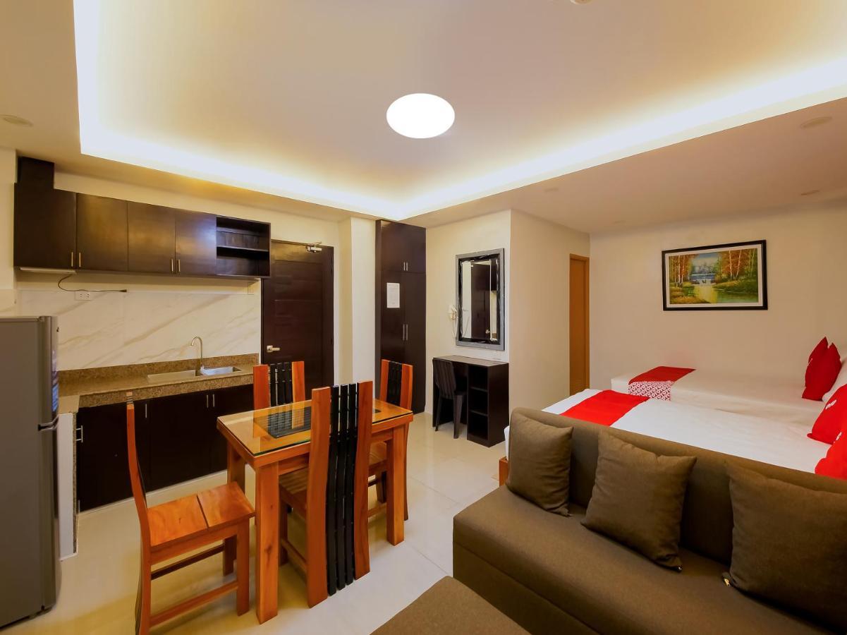 Doña Aurora Condotel Ciudad Quezon Exterior foto