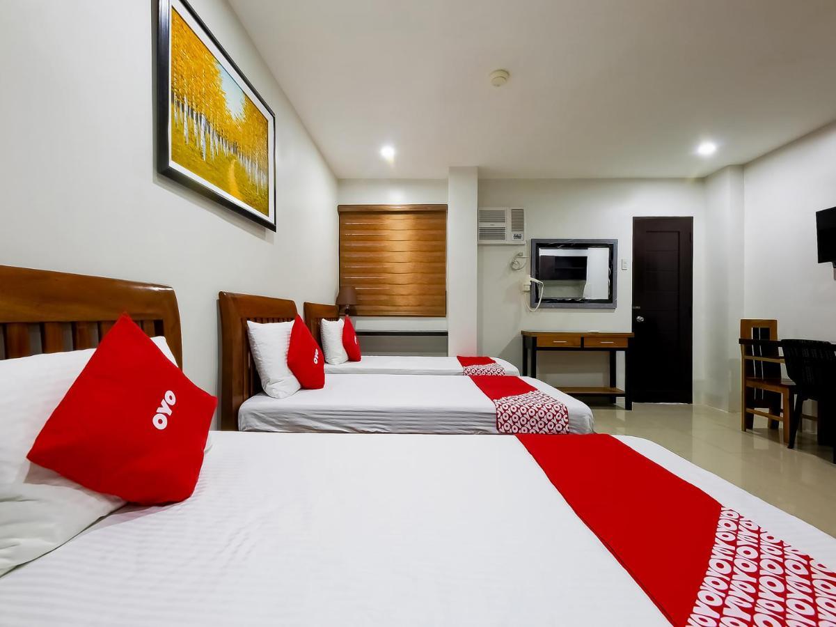 Doña Aurora Condotel Ciudad Quezon Exterior foto