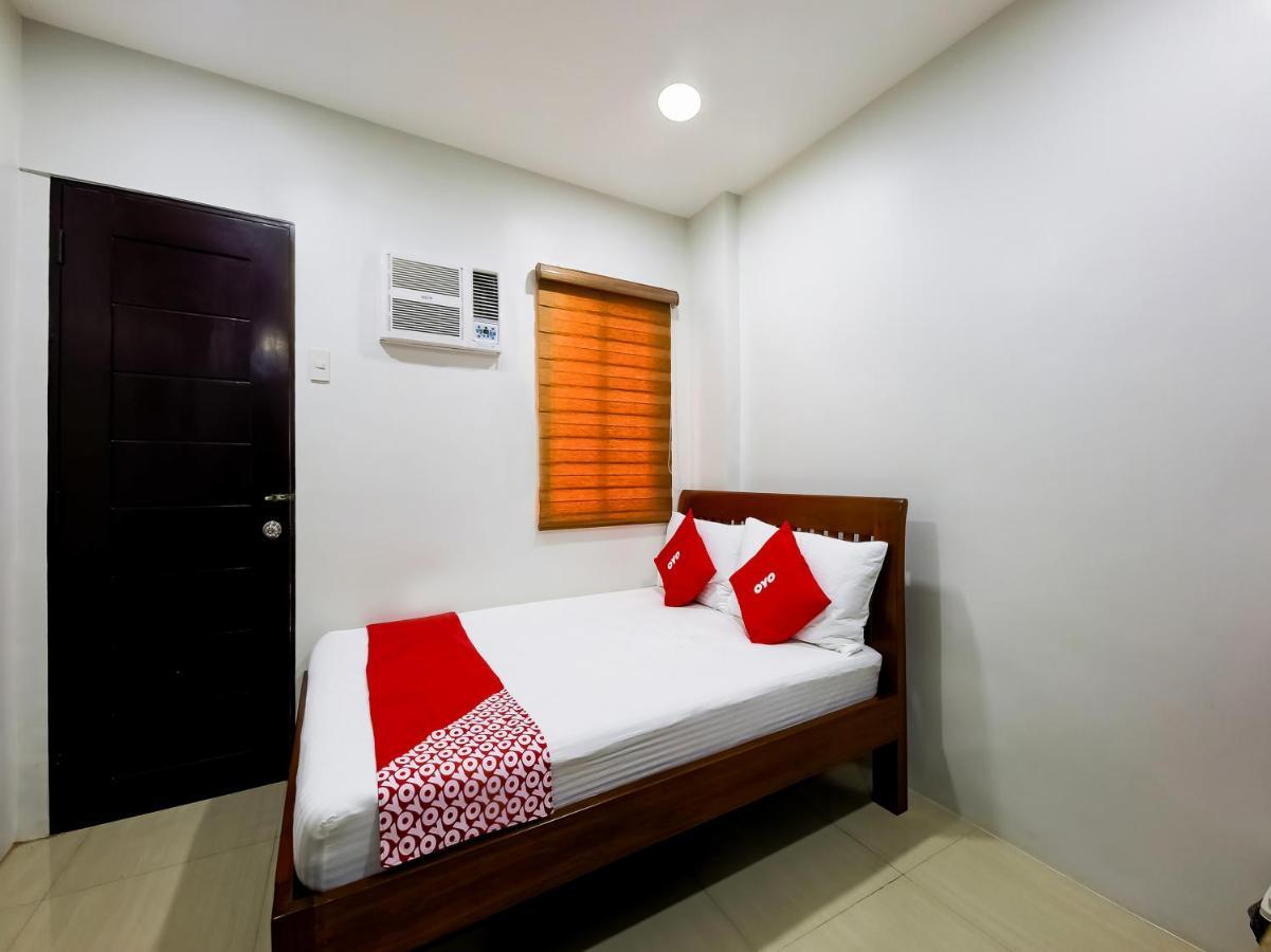 Doña Aurora Condotel Ciudad Quezon Exterior foto