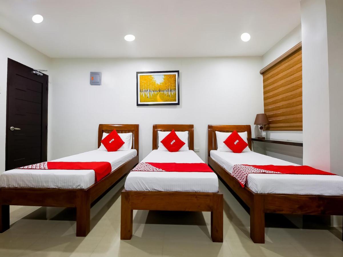 Doña Aurora Condotel Ciudad Quezon Exterior foto